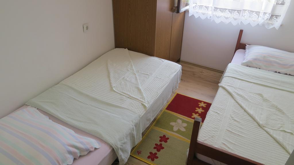 Apartment Josipa Malinska Kültér fotó